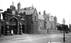 Convent-of-the-Holy-Child-Jesus-Magdalen-Road.-1904.